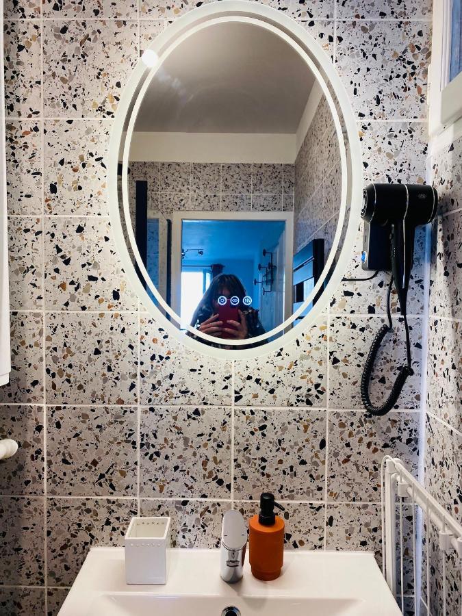 L' Oursin Apartment Sete Bagian luar foto