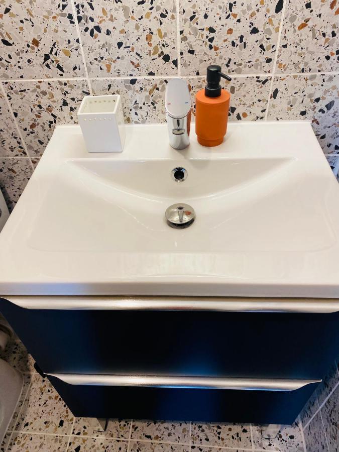 L' Oursin Apartment Sete Bagian luar foto