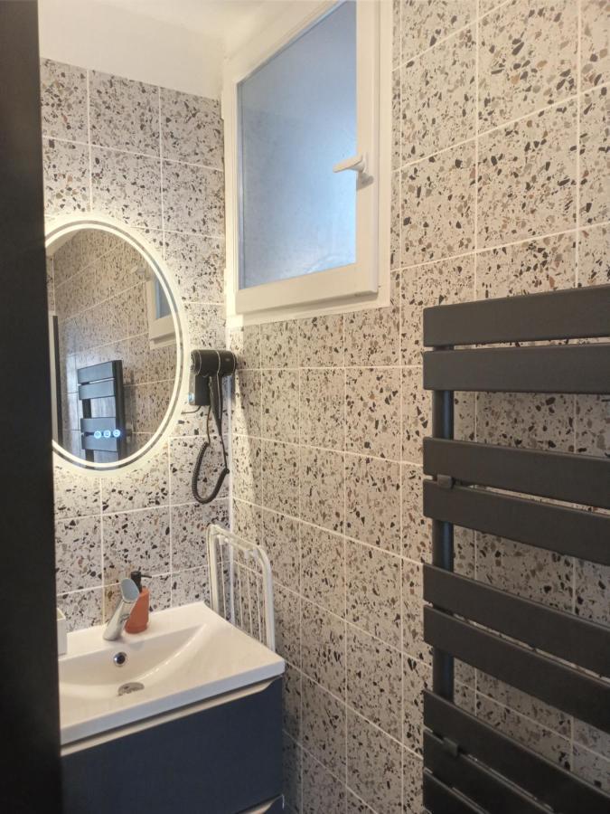 L' Oursin Apartment Sete Bagian luar foto